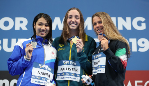 Pallister sets a new championship record in the Women's 800m Freestyle.